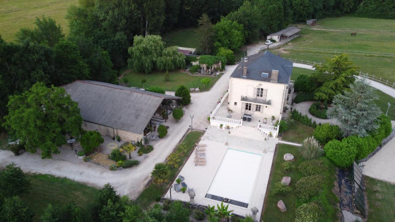 En Bord De Riviere Bed & Breakfast Casseneuil ภายนอก รูปภาพ
